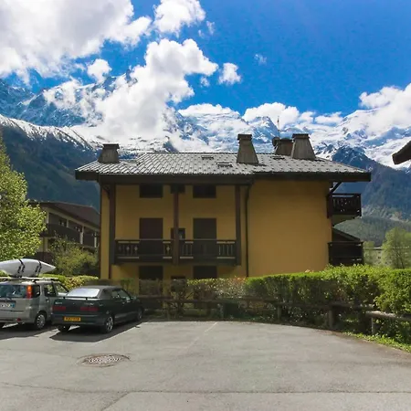 Apartment Les Capucins - View Off Mont-blanc Range - 4 Pers