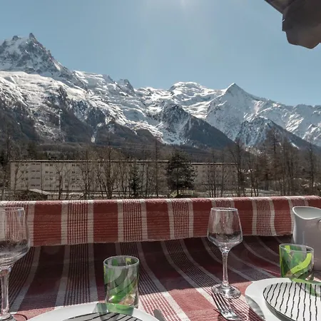 Les Capucins 2- Vue Mont-blanc - - Escalade