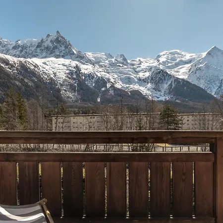 Les Capucins 2- Vue Mont-blanc - - Escalade * شامونكس