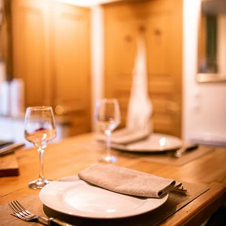 Les Capucins 2- Vue Mont-blanc - - Escalade Chamonix